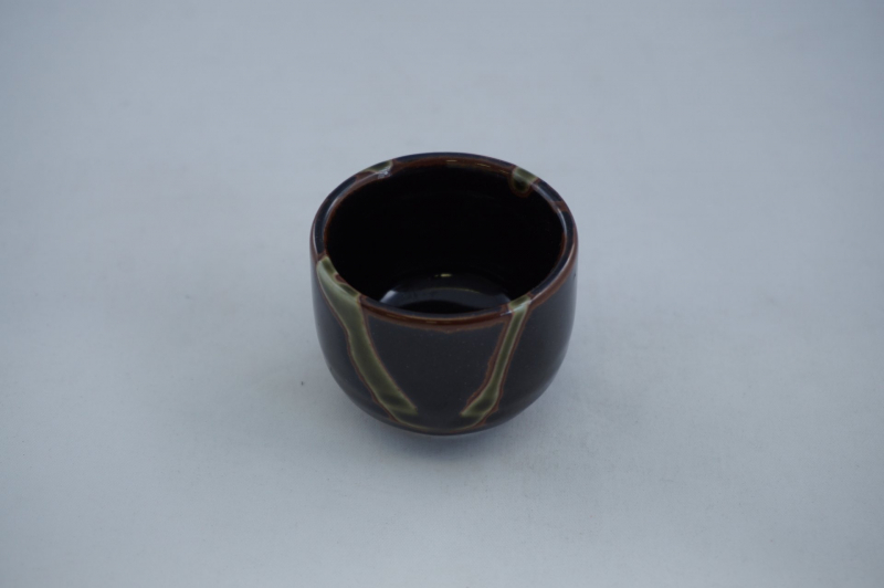 天目織部流し　盃