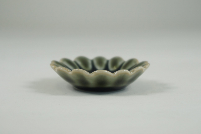 オリベ　花形豆皿 3
