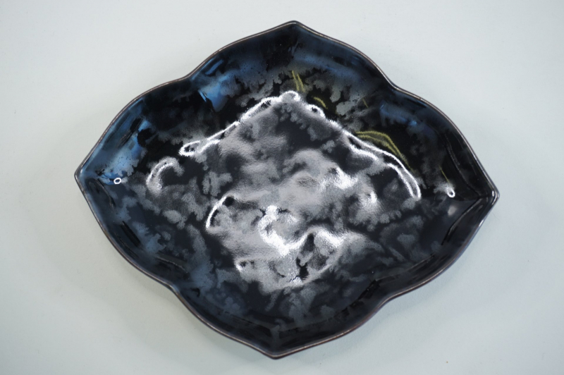 黒釉絞り 桔梗菱形小皿 2