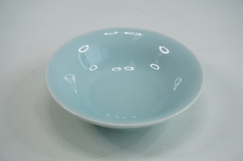 うす青磁豆皿 1